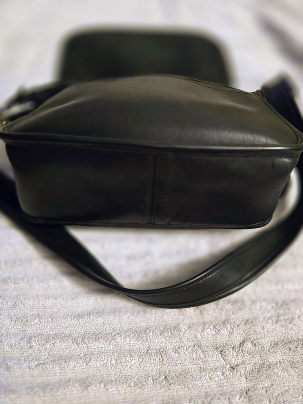 Vintage Coach Patricia’s Legacy Leather Crossbody Bag — Style 9951 (Made in USA) - Picture 7 of 7